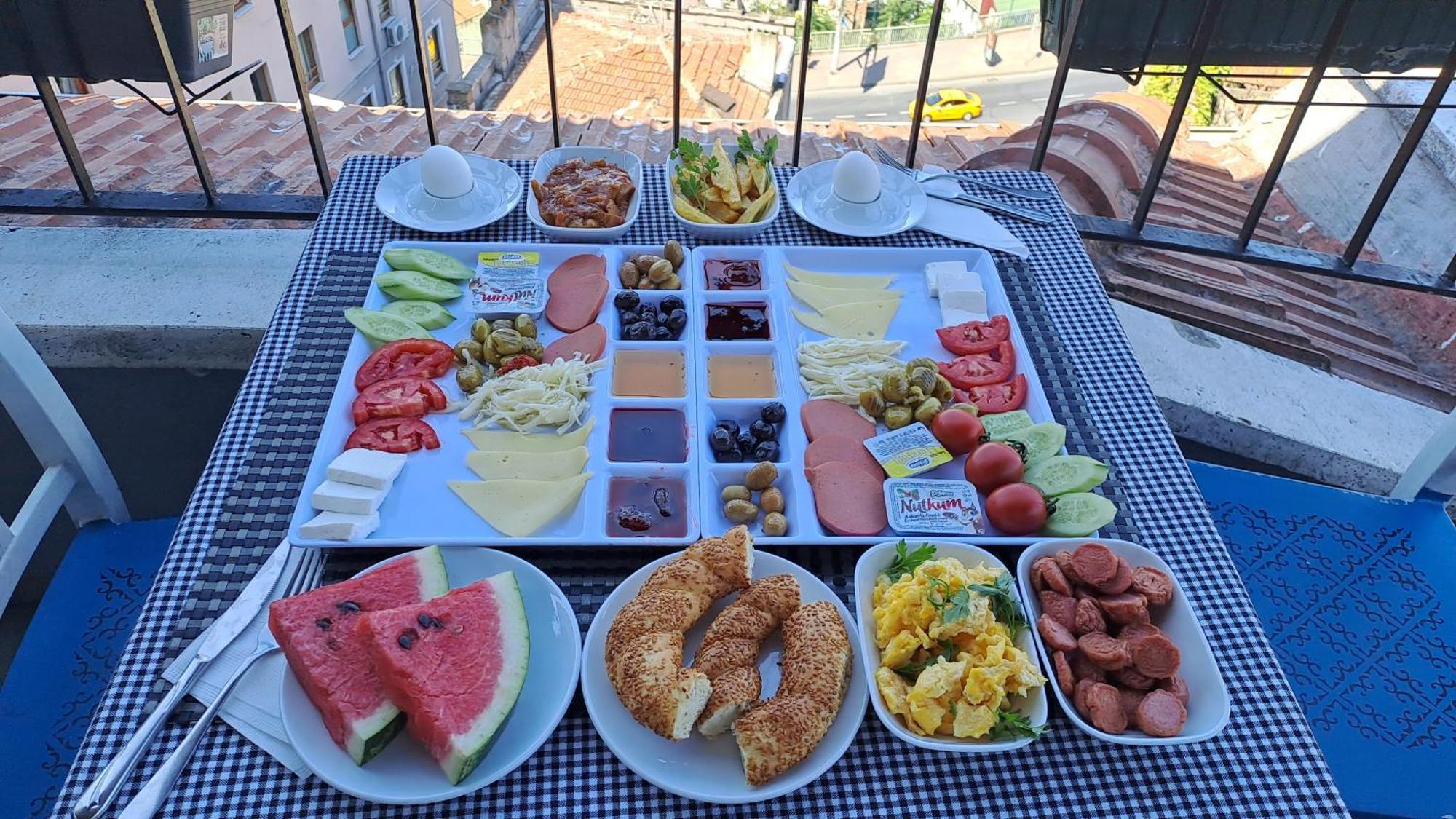 Taksim Terrace Hotel Истанбул Екстериор снимка