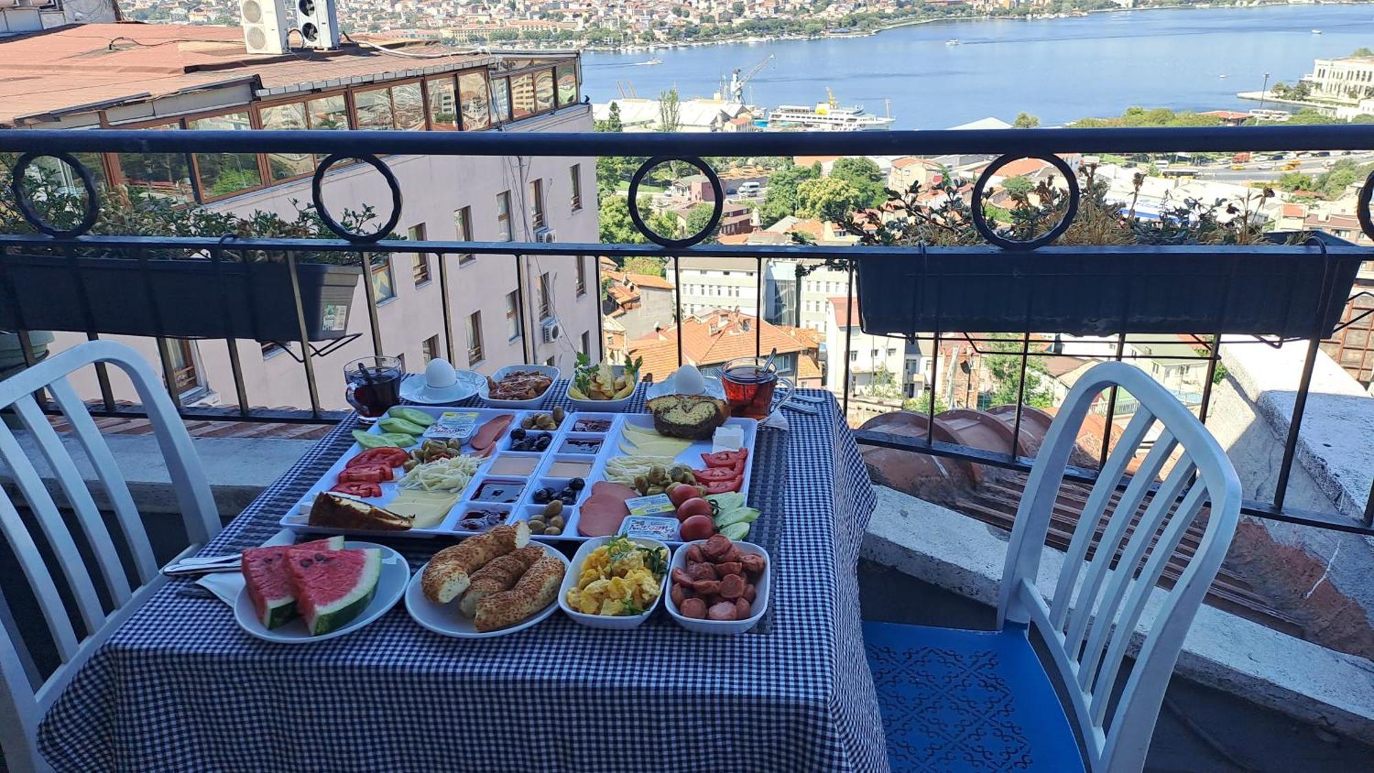 Taksim Terrace Hotel Истанбул Екстериор снимка