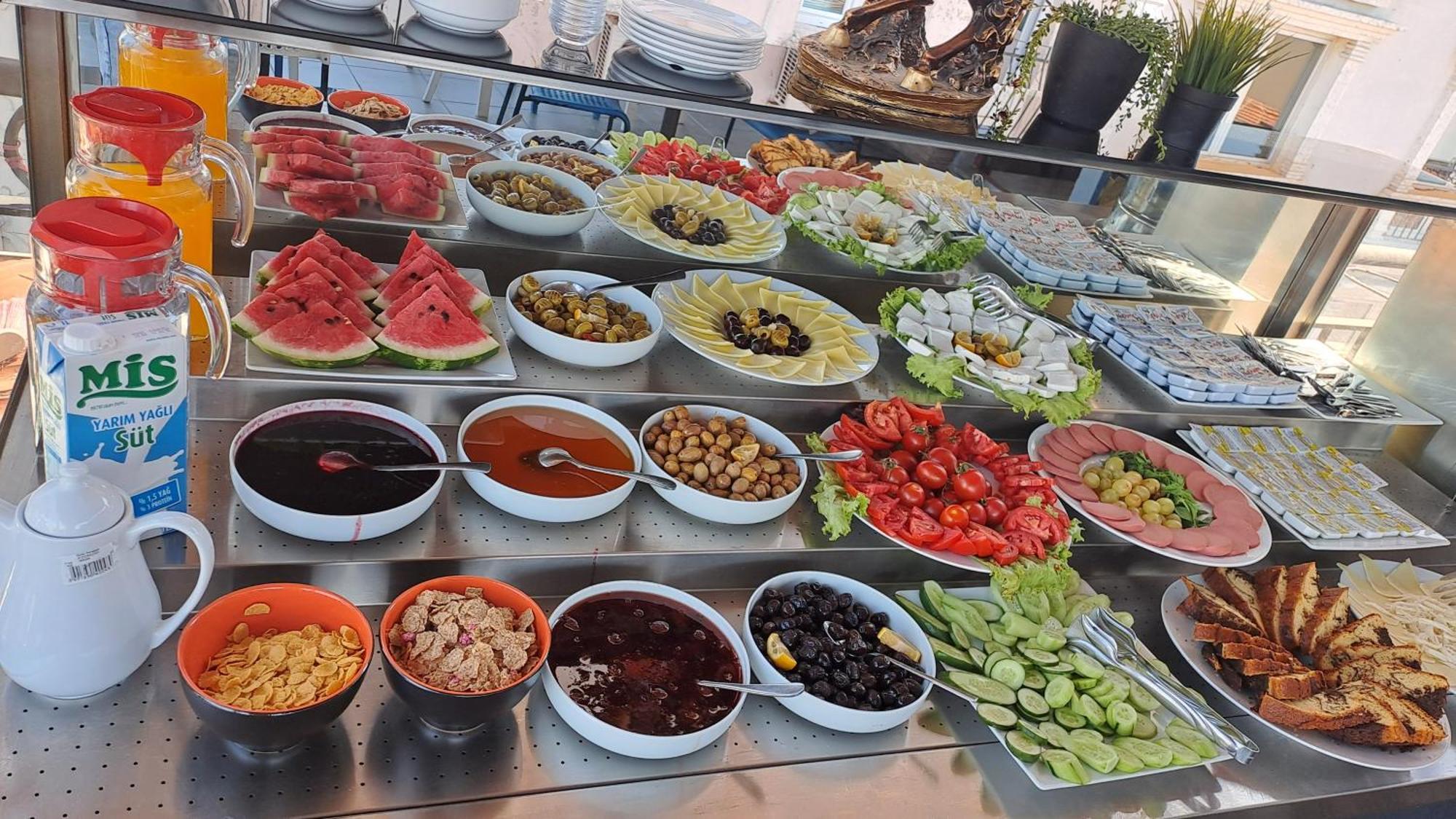Taksim Terrace Hotel Истанбул Екстериор снимка