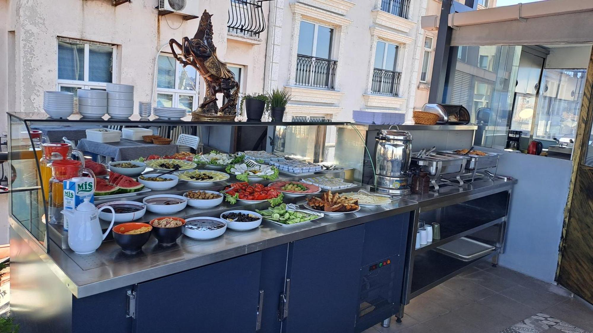 Taksim Terrace Hotel Истанбул Екстериор снимка