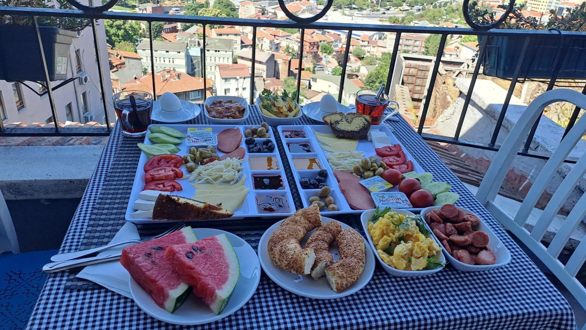 Taksim Terrace Hotel Истанбул Екстериор снимка