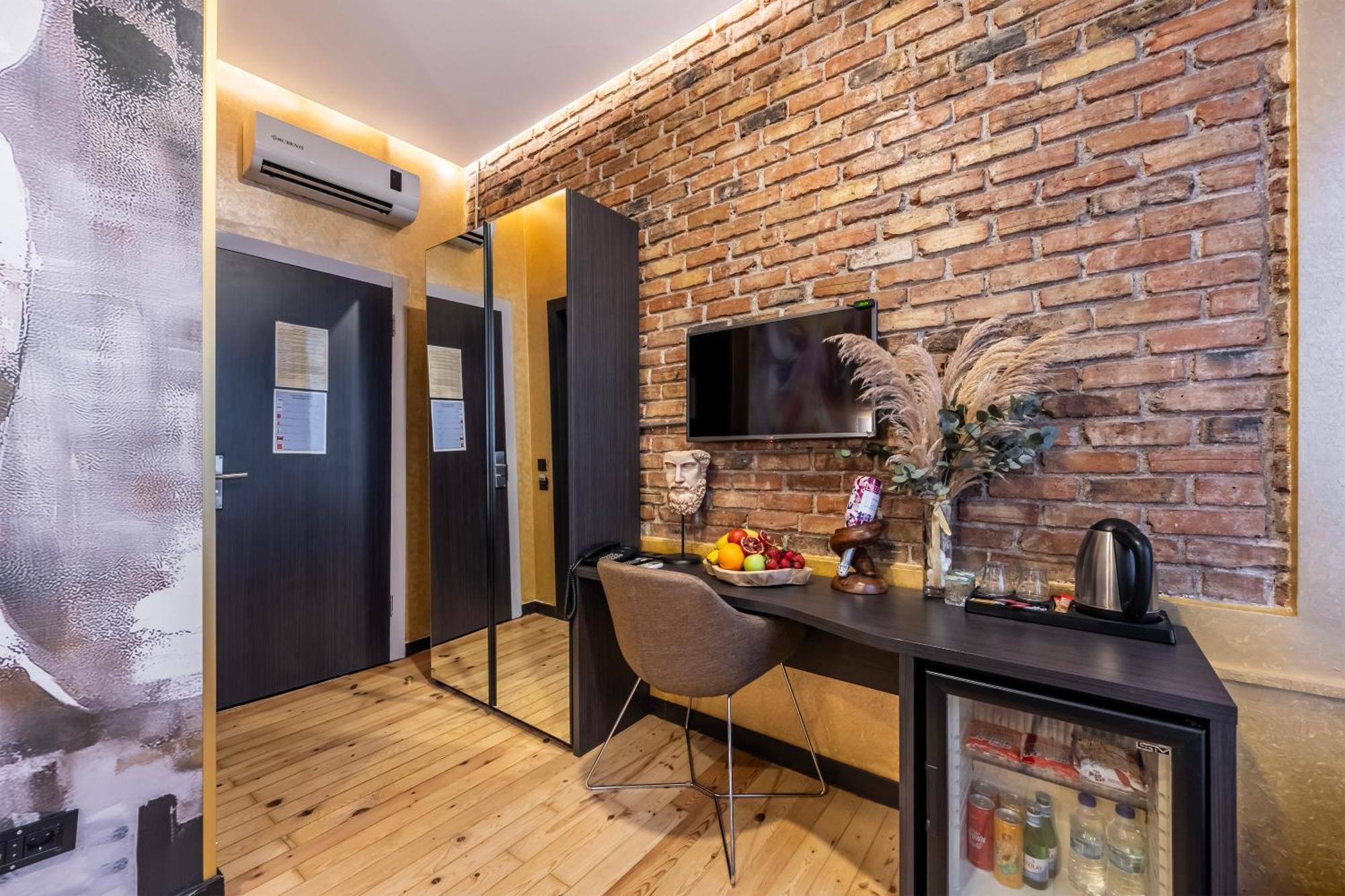 Taksim Terrace Hotel Истанбул Екстериор снимка