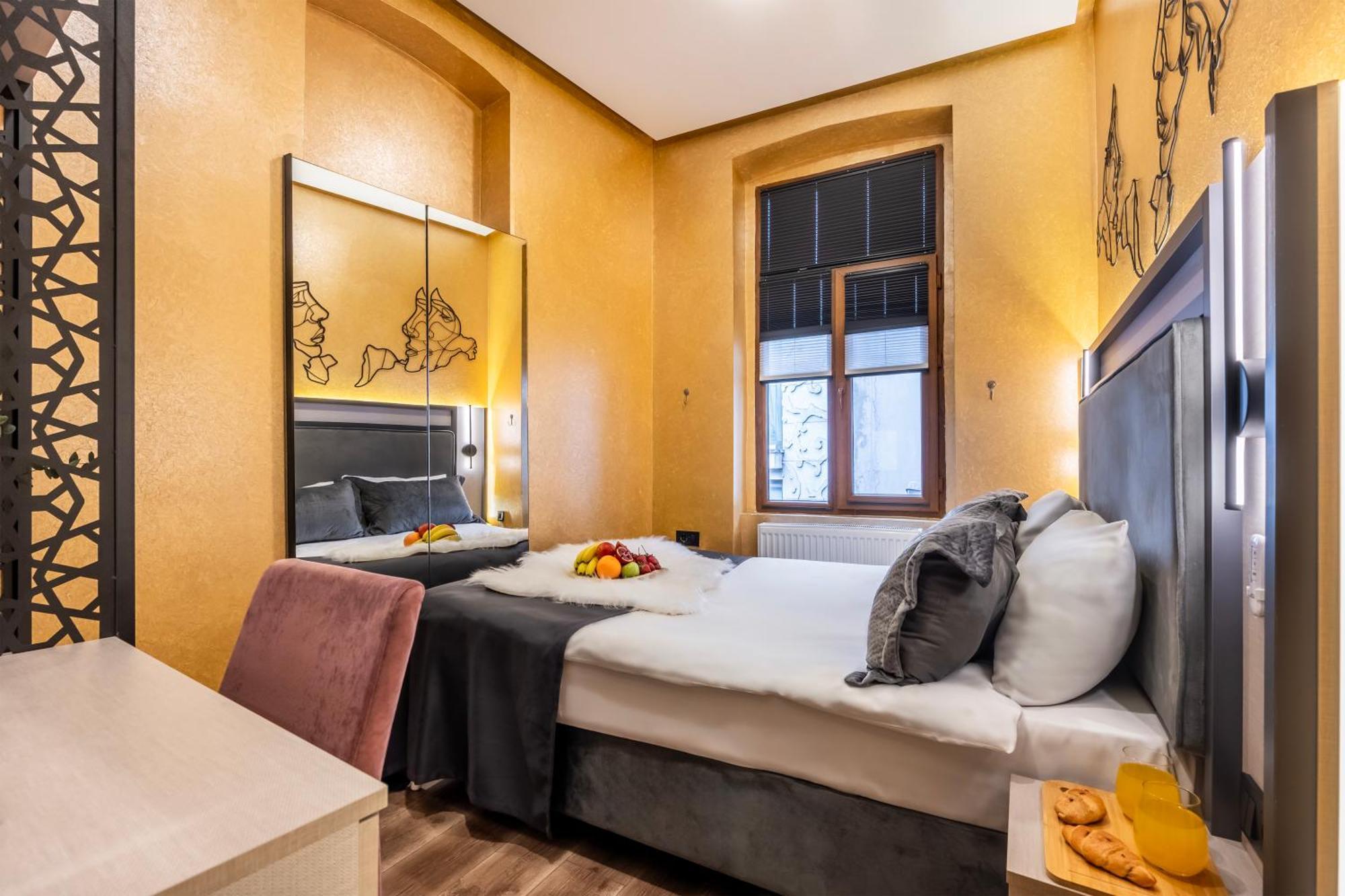 Taksim Terrace Hotel Истанбул Екстериор снимка