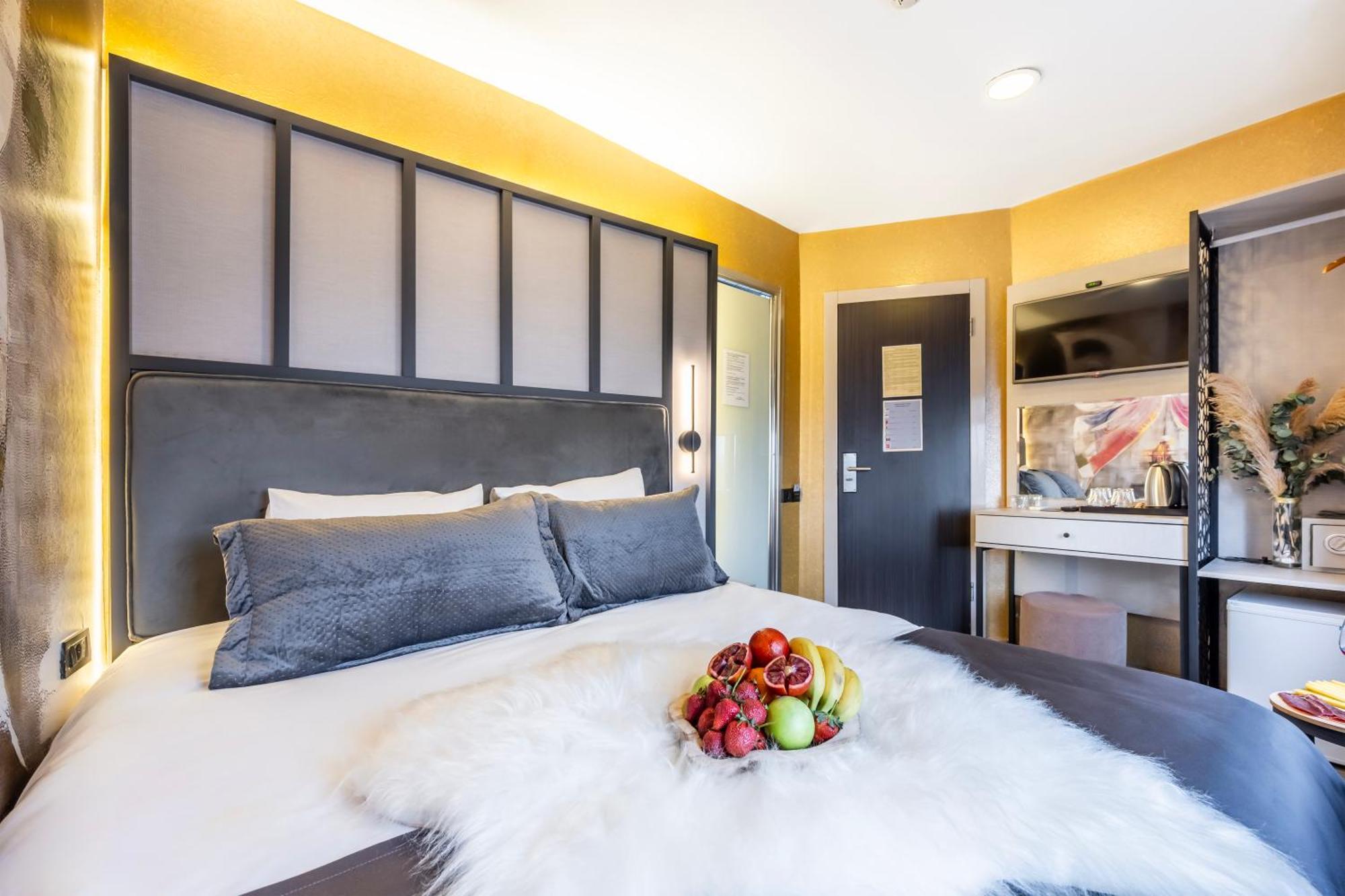 Taksim Terrace Hotel Истанбул Екстериор снимка
