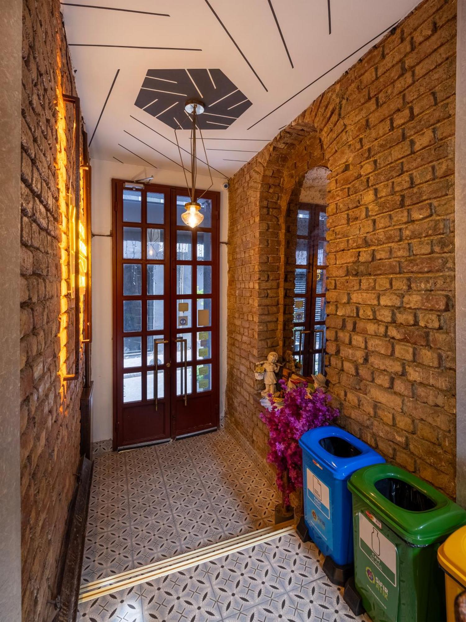 Taksim Terrace Hotel Истанбул Екстериор снимка