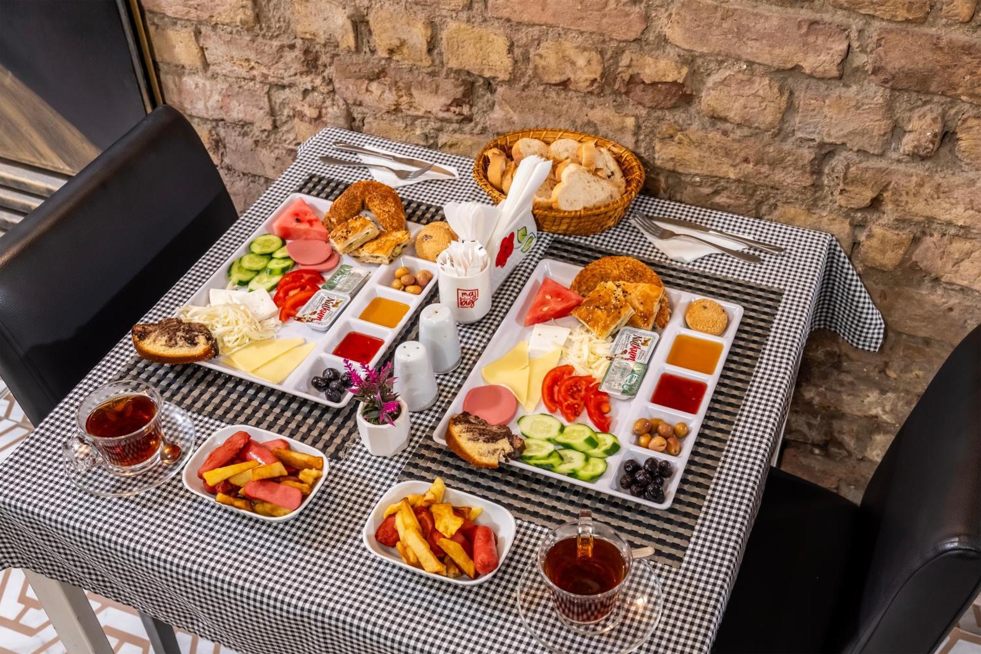 Taksim Terrace Hotel Истанбул Екстериор снимка